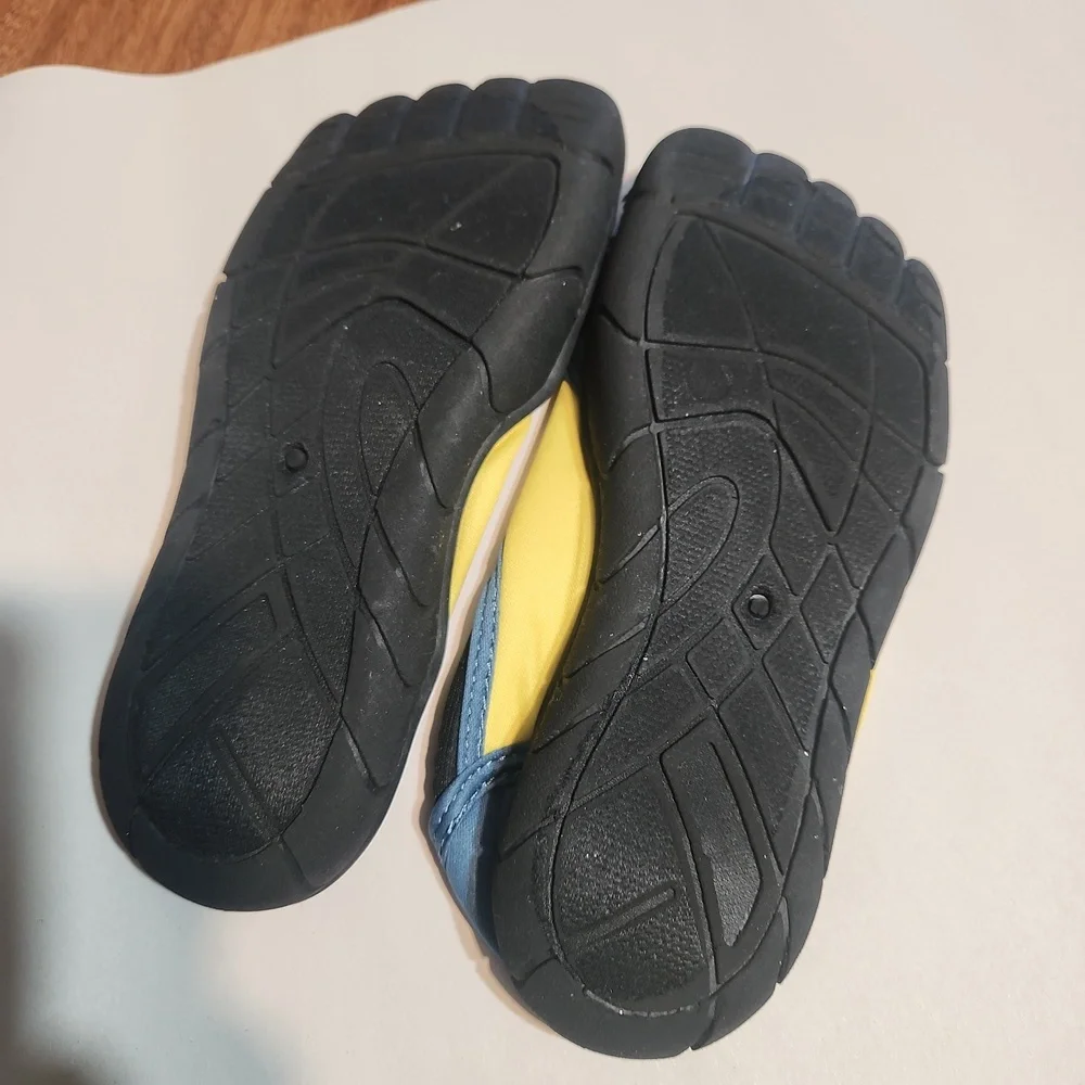 Minions kids water shoes Size 2 Kids